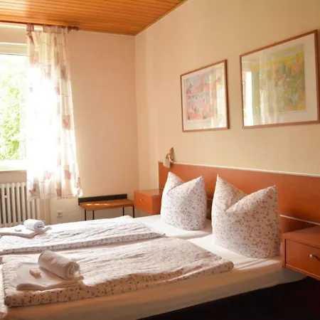 Hotel Zum Ostpark 3*